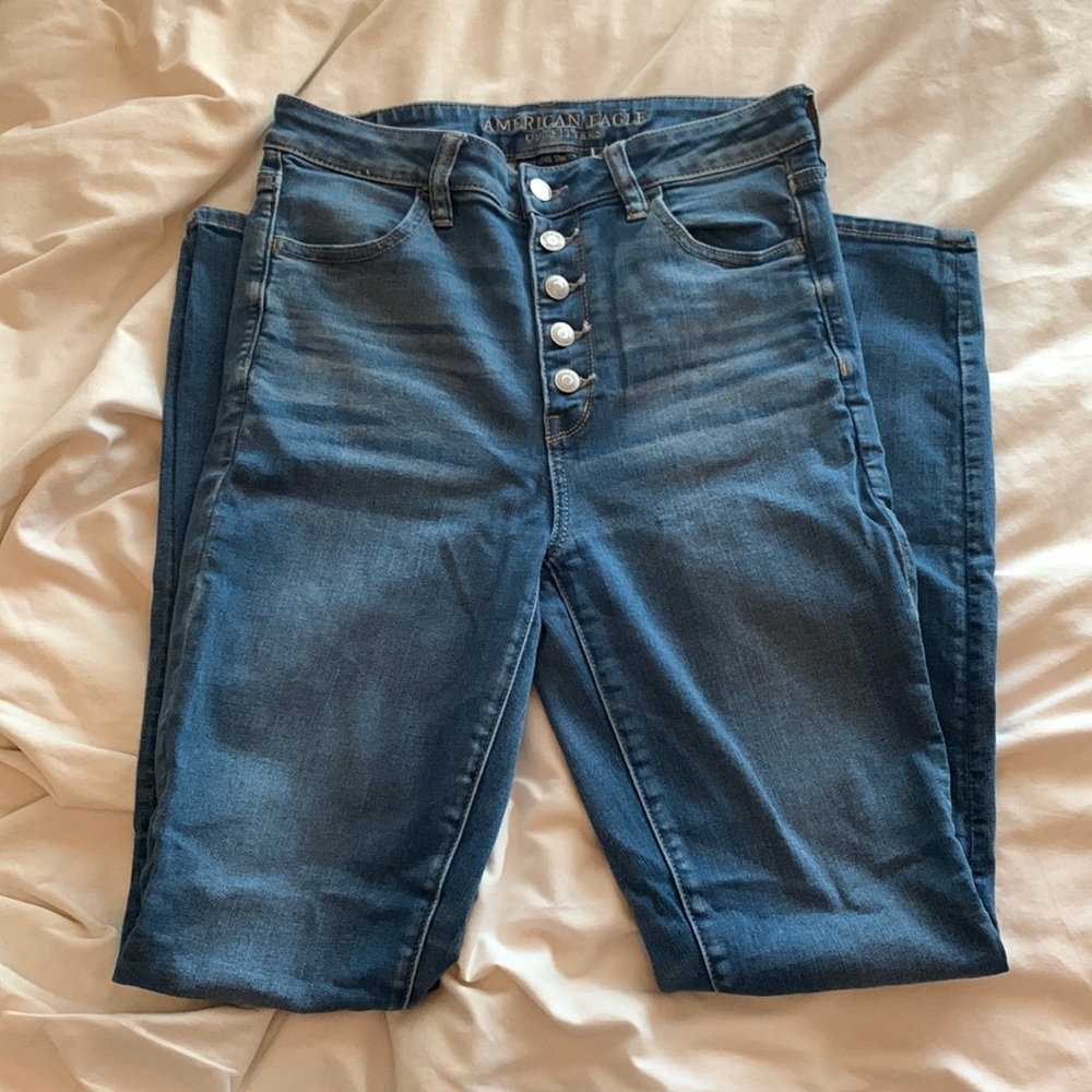 button fly American Eagle jeans